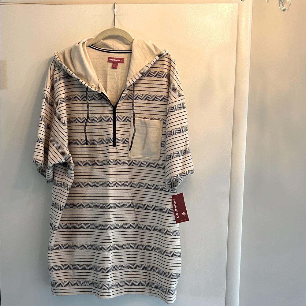 UNIONBAY Cream and Black Striped Garment